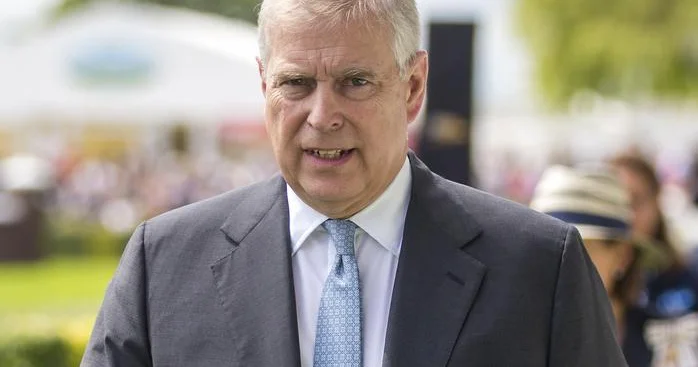 Тайны Букингемского дворца: экс принц Эндрю, проститутки и жалобы сотрудников Minval Politika