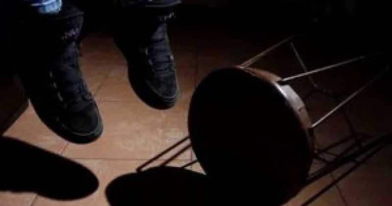 Mingəçevir sakini kəndirdən asılı vəziyyətdə tapıldı