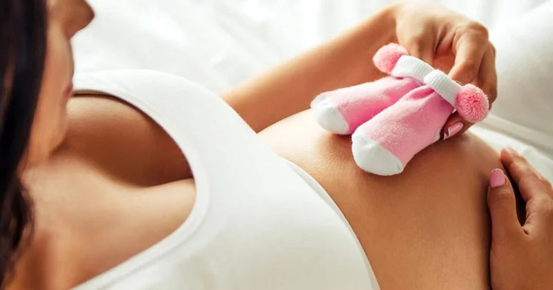 Ata nə qədər optimist olsa, erkən doğuş riski o qədər azalırmış