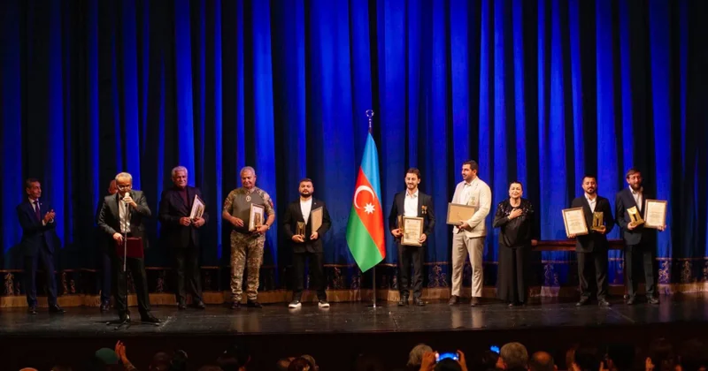 Milli Teatrda Zəfər mükafatı təqdim olunub