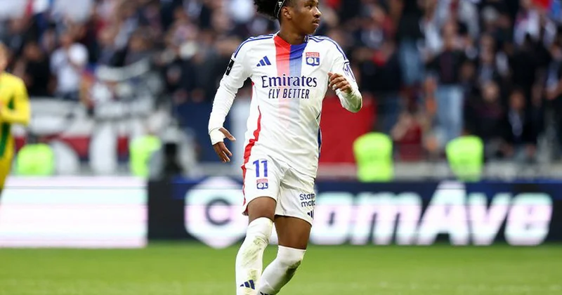 “Barselona” sol cinah üçün transfer axtarışını genişləndirib