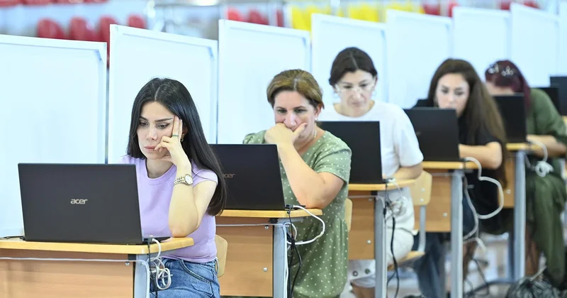 5 min müəllimin sertifikasiyadan kəsilməsi heç bir məntiqə sığışmır AÇIQLAMA