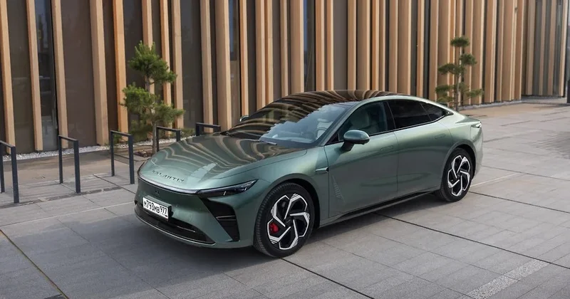 Bu avtomobillərdə sürücüsüz manevr sistemi tətbiq edildi