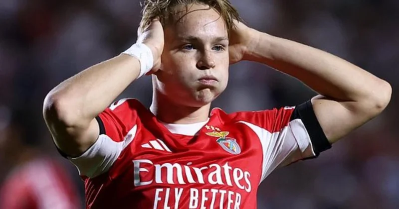 Benfika nın futbolçusu əxlaqsız videolar yayırmış