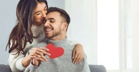 Sevgililər Günü üçün... Ən mənalı hədiyyə təklifləri