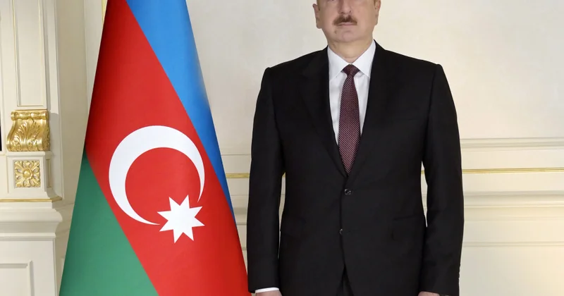 Президент Ильхам Алиев: Сегодня в каждом уголке Азербайджана развевается государственный флаг