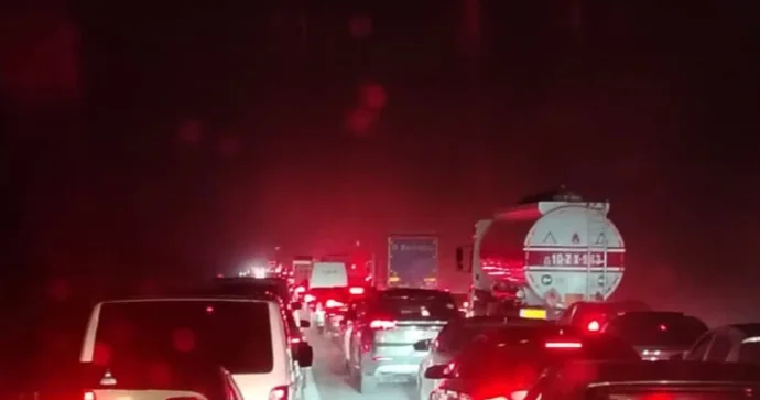 Hacıqabulda tıxac: Bakı Qazax yolunda hərəkət dayandı FOTO VİDEO YENİLƏNİB