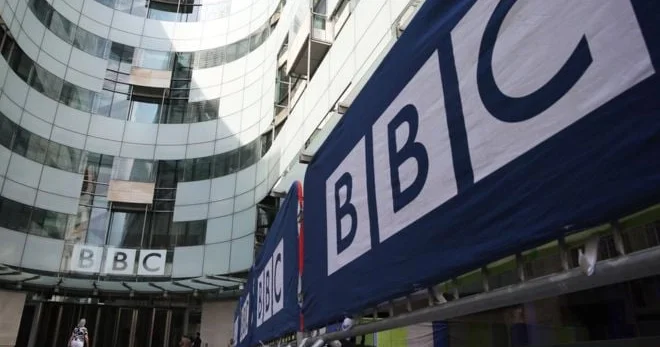 BBC nin baş direktoru istefa verdi