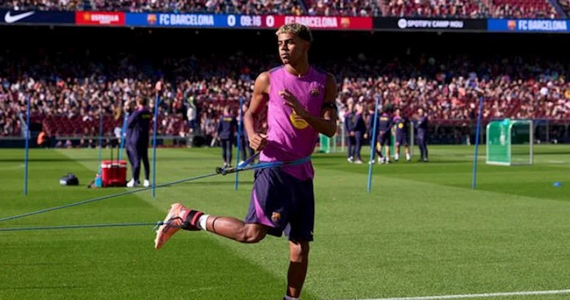 “Barselona” “Kamp Nou”da açıq məşq keçirdi