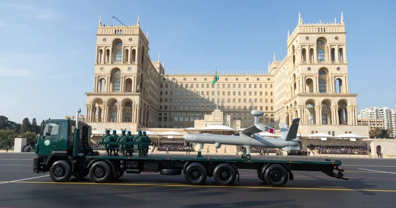 Silahlı Qüvvələrimizin döyüş imkanları 5 il əvvəllə müqayisədə əhəmiyyətli dərəcədə yüksəlib FOTO