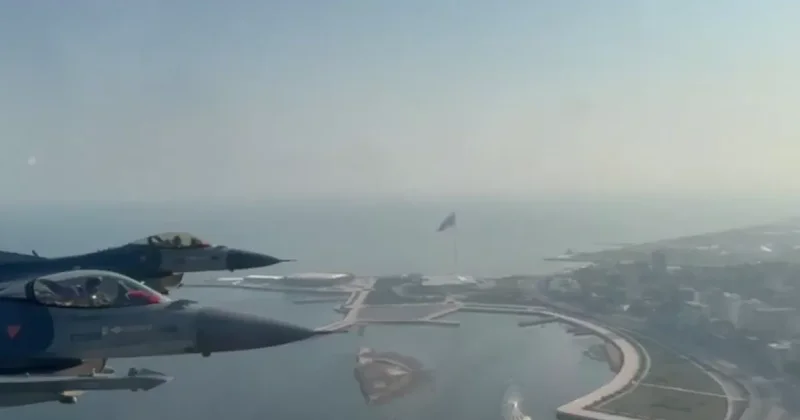 Минобороны Турции показали кадры с парада в Баку с борта F 16 ВИДЕО