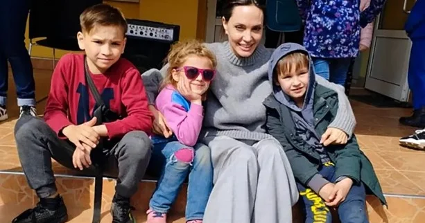 Ancelina Coli Ukrayna səfərindən sonra ilk dəfə danışdı: “Bu, insan ovuna bənzəyir”