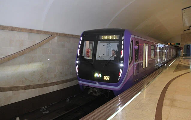 Bakı metrosunda qatarların hərəkəti ləngidi