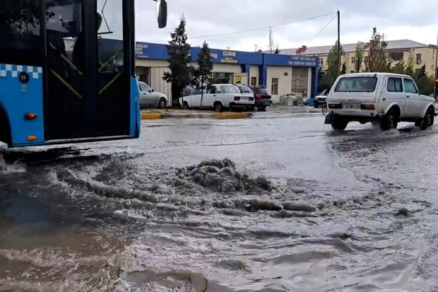 Masazırı su basdı VİDEO