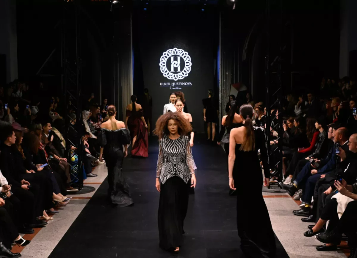 В Баку состоялось открытие недели моды Azerbaijan Fashion Week ФОТО