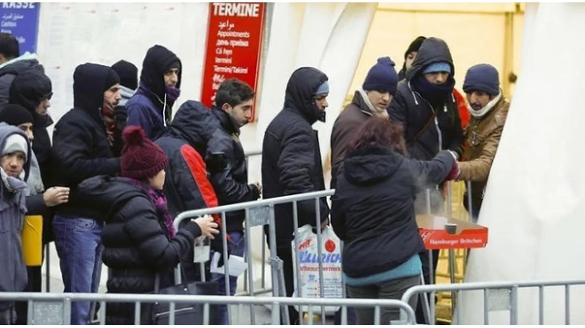 Almaniya suriyalıların sığınacaq müraciətlərini dondurdu