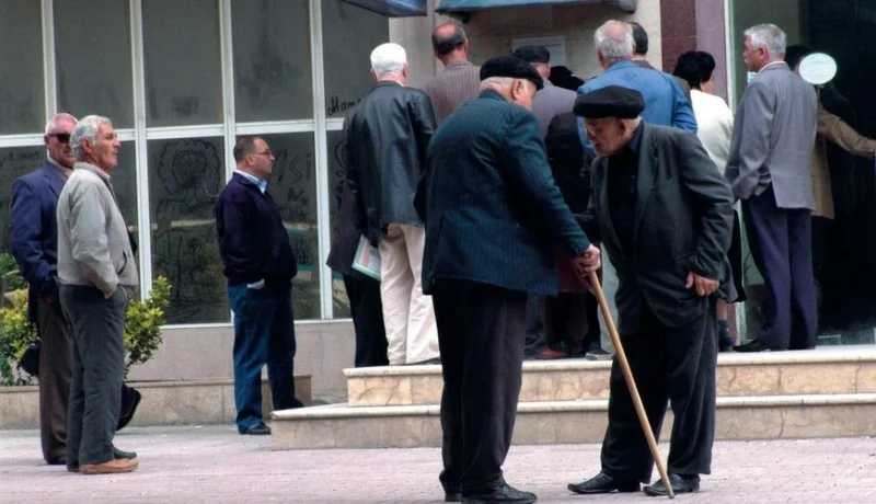 Pensiya, sosial yardım, təqaüd alanların diqqətinə!