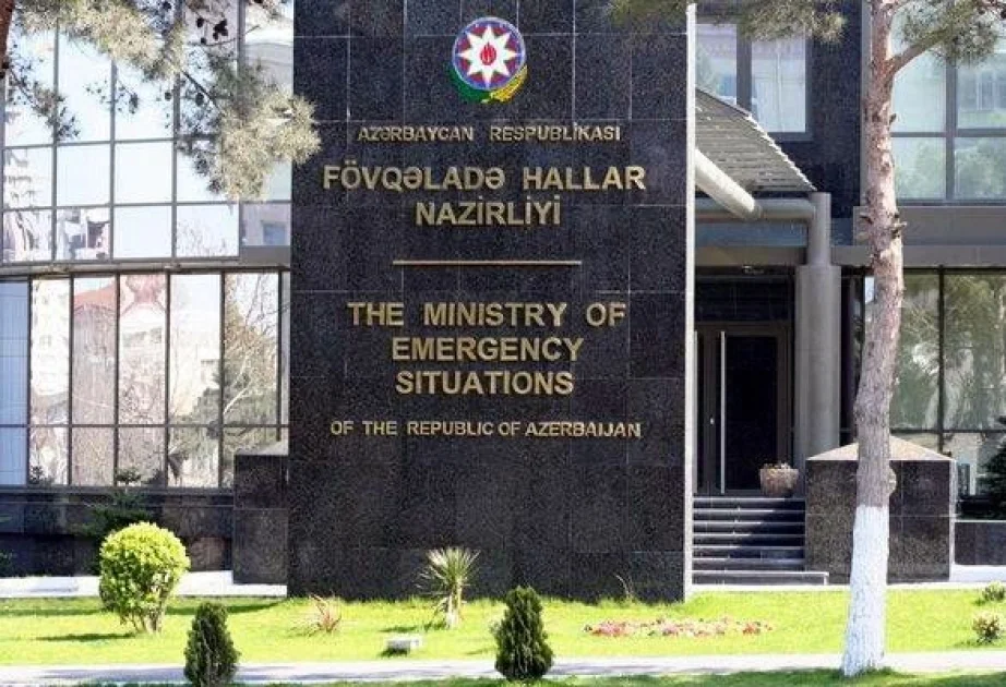 FHN: Masazırda su basmış evlərdən 25 vətəndaş təxliyə edilib AZƏRTAC