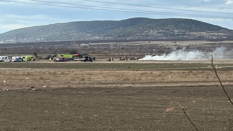 Türkiyədə hərbi helikopter qəzaya uğradı: Biri general olmaqla, altı nəfər həlak oldu (YENİLƏNİB)