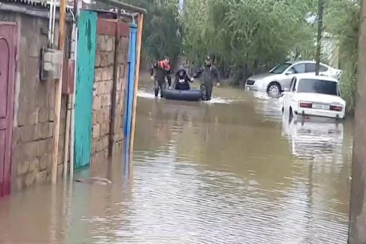 Masazırda bəzi əraziləri su basıb, 25 nəfər təxliyə olunub