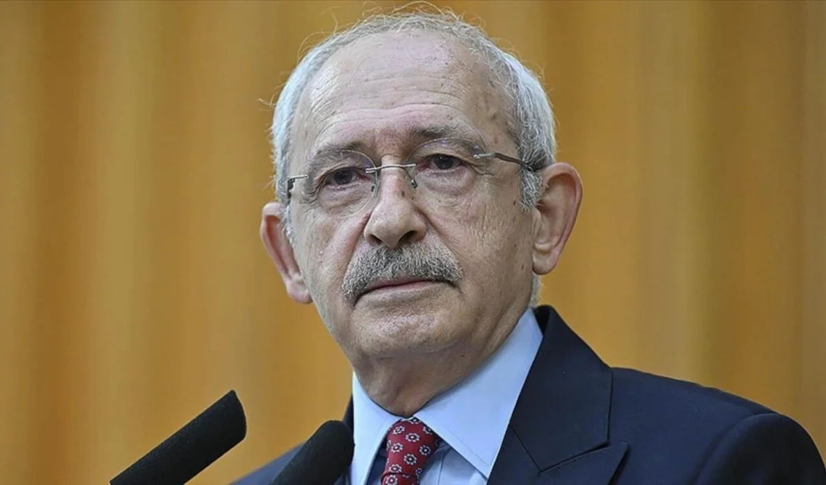 Kılıçdaroğlu xanımı ilə qəzaya düşdü FOTO