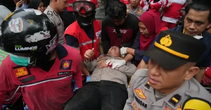 В Джакарте пожар в офисном здании унес жизни 22 человек