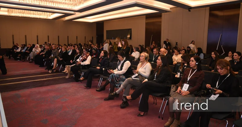В рамках Women’s Creativity Forum в Баку представлены сессии о роли женщин лидеров в креативных индустриях (ФОТО)