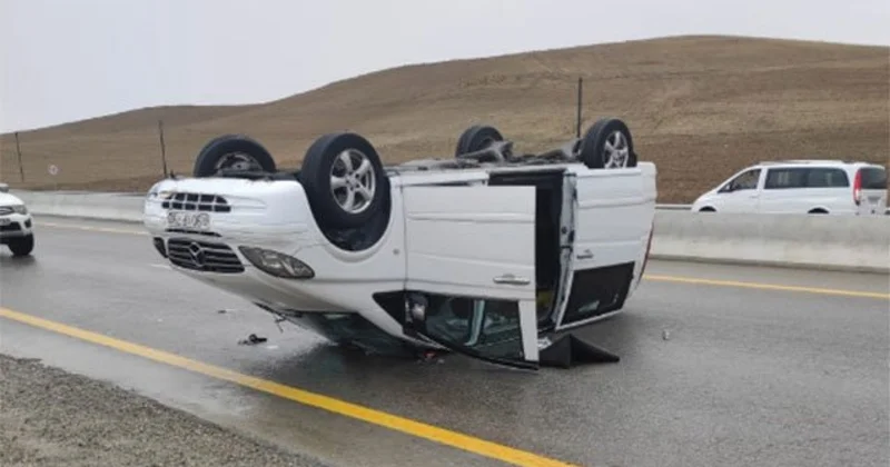 Goranboyda mikroavtobus qəzaya düşdü