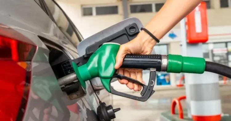 Benzin, dizel və maye qaza görə yol vergisi 3,5 dəfə ARTIRILIR