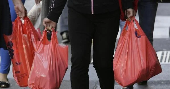 Marketlərdə polietilen torbalar niyə bahalaşdı?