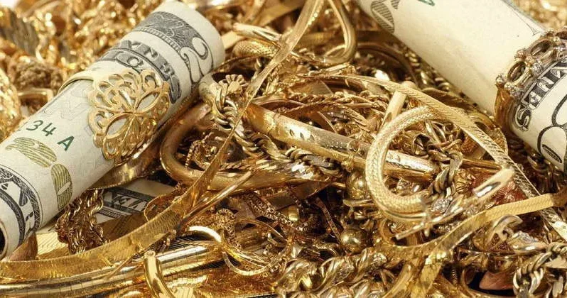 Bakıda kürəkən qayınatasının evini soydu