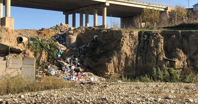 В Шабране усилилась опасность оползней: дома оказались под угрозой обрушения