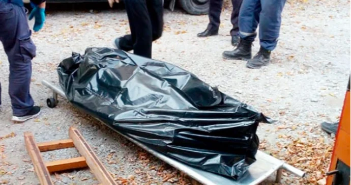 Bakıda küçədə yıxılan 43 yaşlı qadın öldü