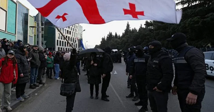 Gürcüstanda mitinqlər keçirmək üçün polisdən icazə tələb ediləcək