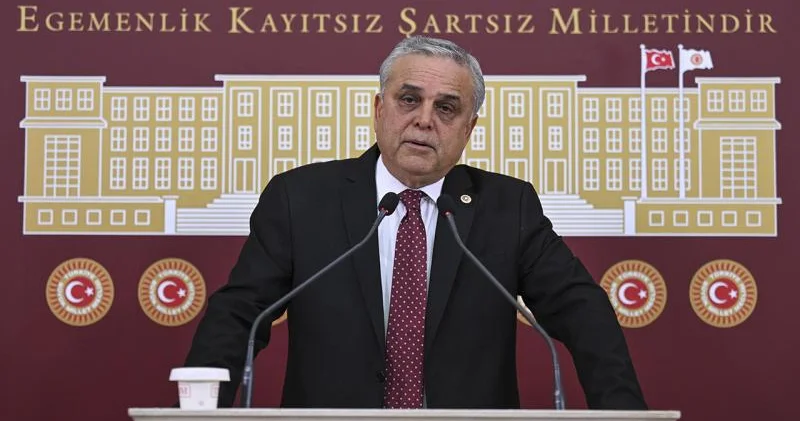 Deputat CHP dən istefa verdi