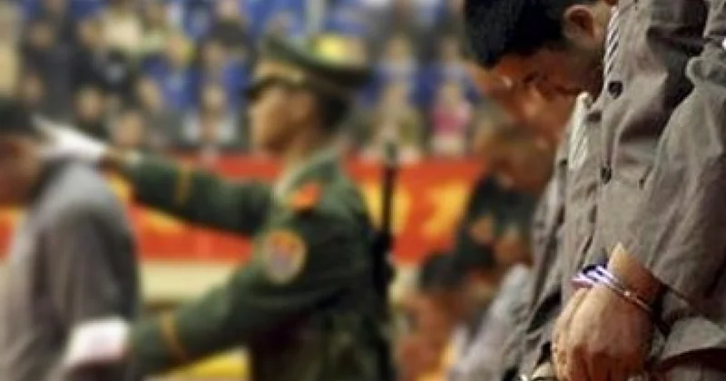 В Китае казнили экс гендиректора инвесткомпании за взятки