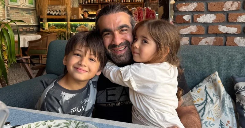 Rafael Ağayev övladları ilə Foto