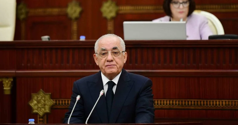 Baş nazir və hökumət üzvləri MİLLİ MƏCLİSDƏ