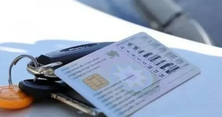 Yol polisinə saxta sənəd göstərən azərbaycanlıya cinayət işi AÇILDI