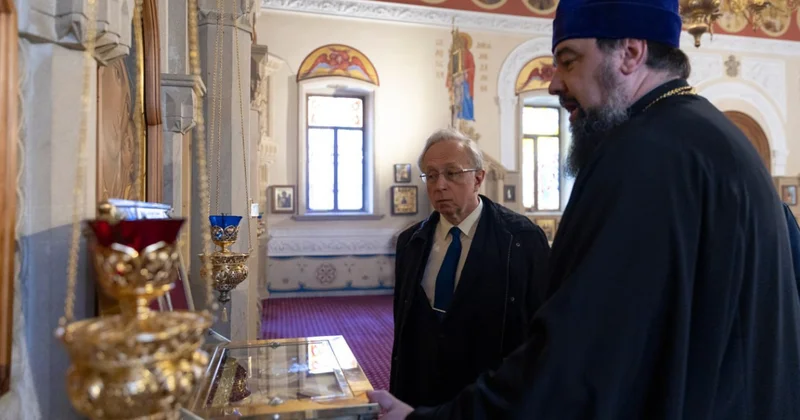 Заместитель Лаврова в кафедральном соборе в Баку фото