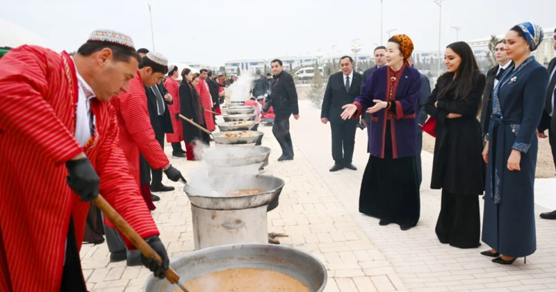 Лейла Алиева на выставке, посвященной кухне Туркменистана Minval Politika