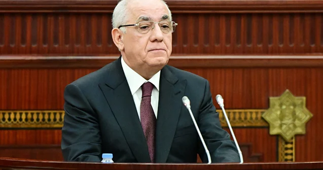 Baş nazir parlamentdə Yenilənib