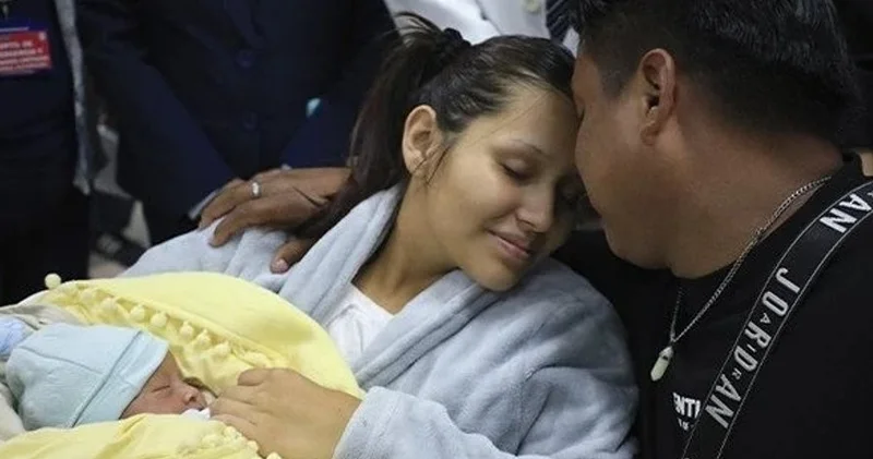 Bu ölkədə uşaqlıqda yox, qaraciyərdə inkişaf etmiş sağlam körpə doğuldu... FOTO