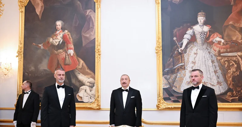 Bratislavada İlham Əliyevin şərəfinə rəsmi ziyafət verildi (FOTO)