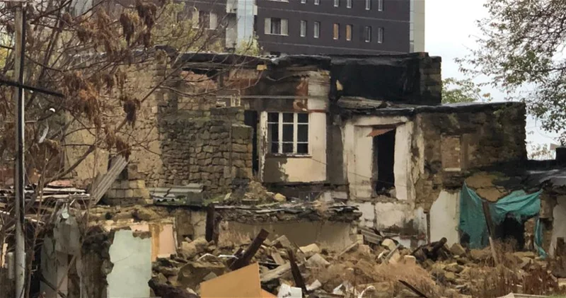 Руины в центре Баку: Жители жалуются на крыс, свалку и наркоманов у своих домов ФОТО ВИДЕО