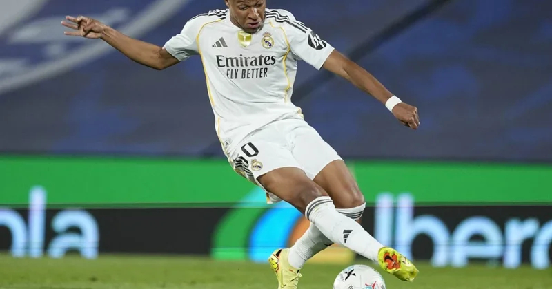 Mbappe “Mançester Siti” ilə oyundan əvvəl məşqi buraxıb