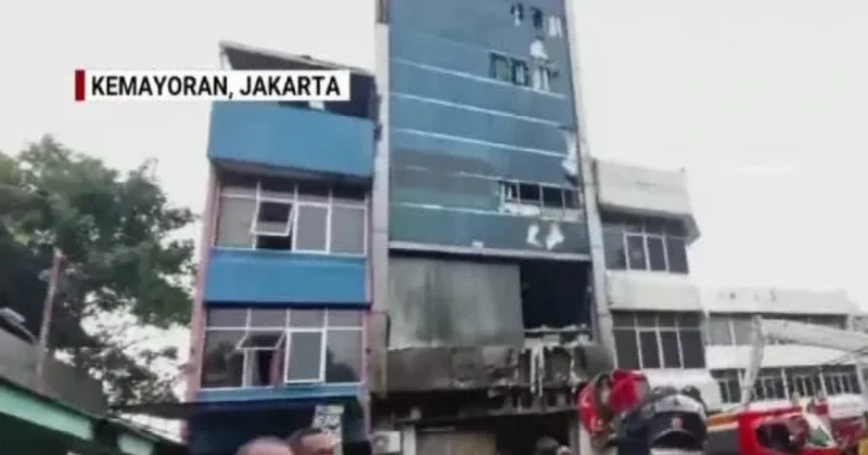 İndoneziyada dron şirkətinin binasında yanğın olub, 20 nəfər ölüb