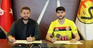 Eskişehirspor yarımmüdafiəçi transfer edib
