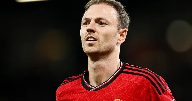 Çempion “Mançester Yunayted”dən ayrıldı