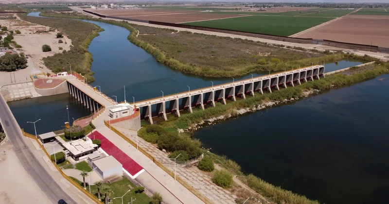 İndi də Meksikanı hədələyir